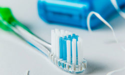 Should I Brush Before Flossing?